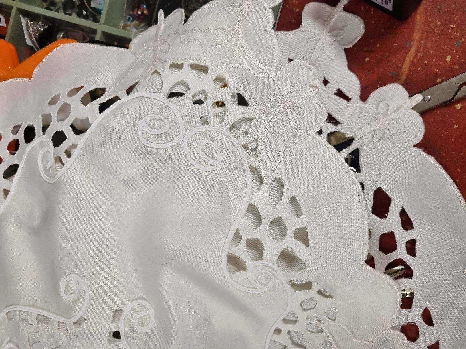 Set di tavolo e panche: 2 tischdecken vintage top – Usato da Ostermundigen venduto da vintage60 8