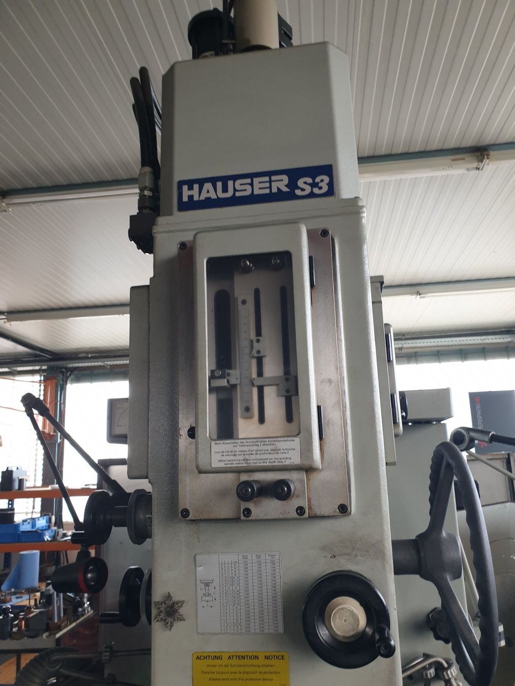 Schleifen & Polieren: Koordinatenschleifmaschine Hauser S3 – Gebraucht aus Dürnten von Runox-Verkauf 3