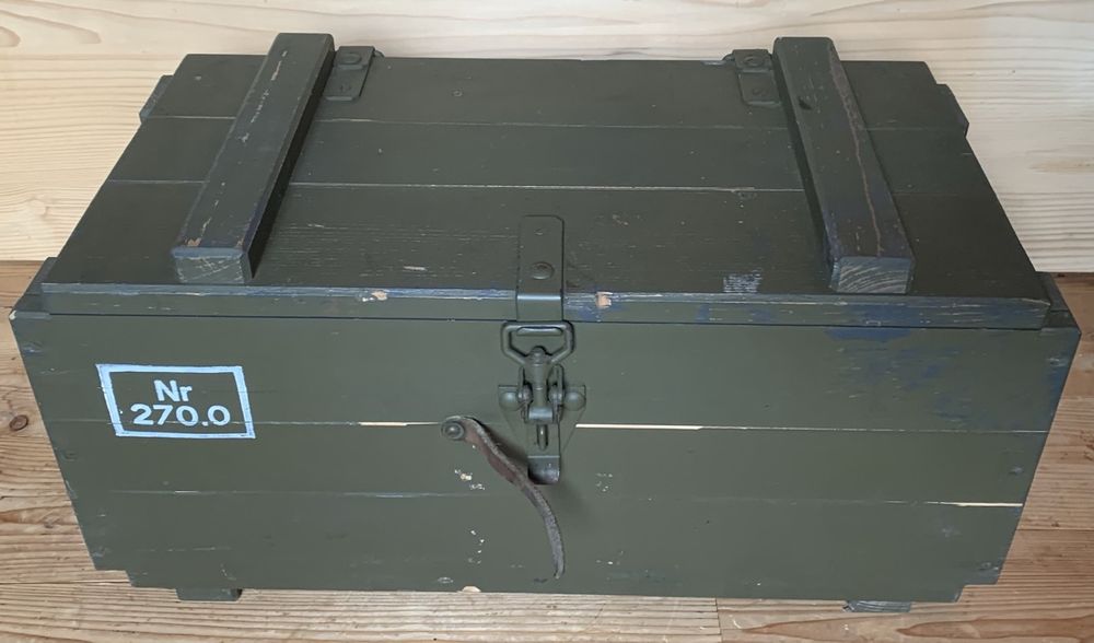 Holzkiste Nr 270 der CH Armee 1