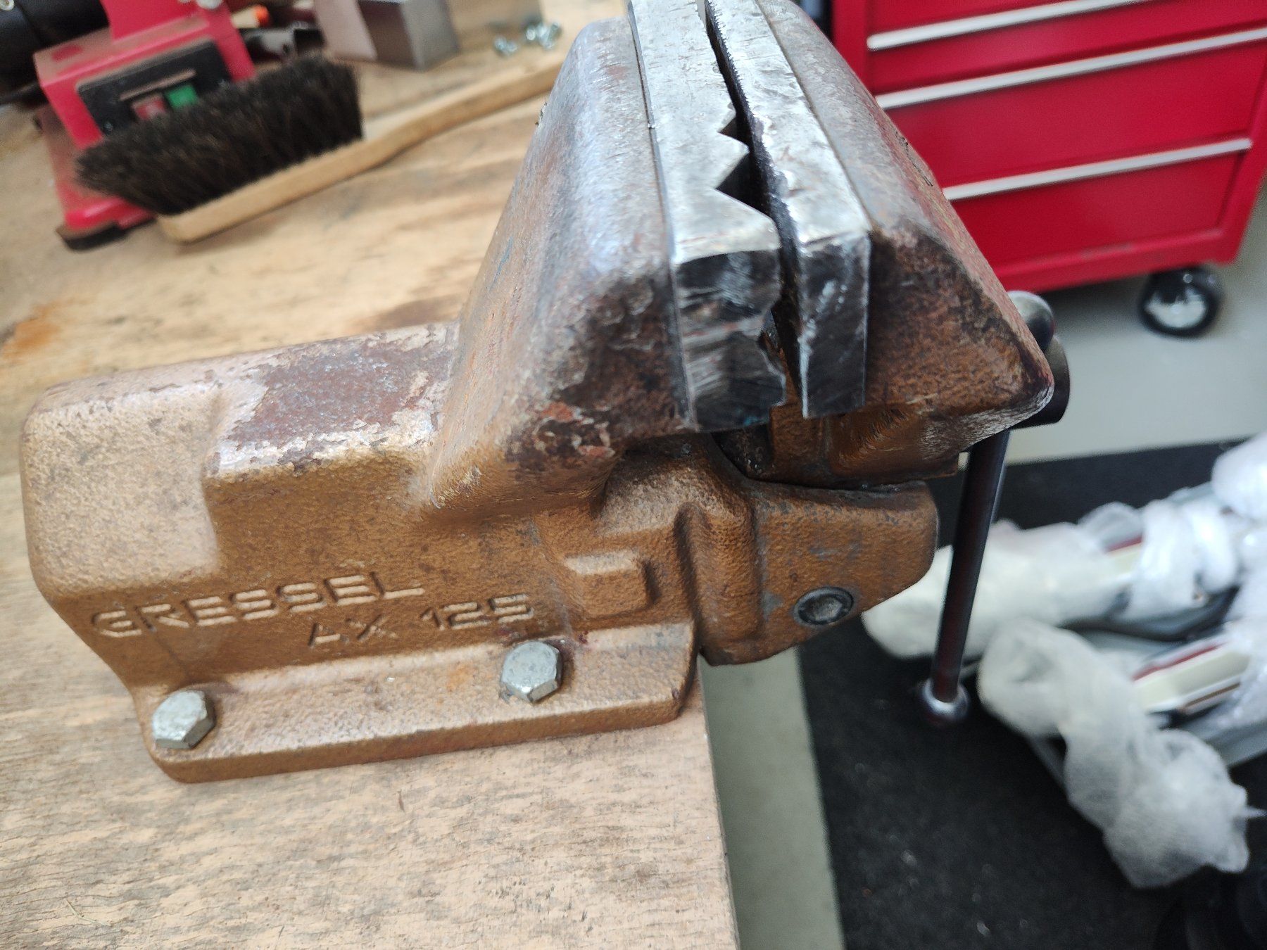 Gressel Tutti gli attrezzi: Gressel AX 125 Schraubstock – Usato da Jonschwil venduto da Kimi69 1