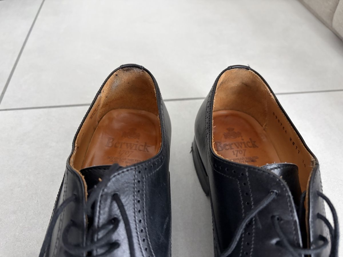 Scarpe da uomo: Berwick rahmengenähte Schuhe – Usato da Frauenfeld venduto da AlteringMatter 4