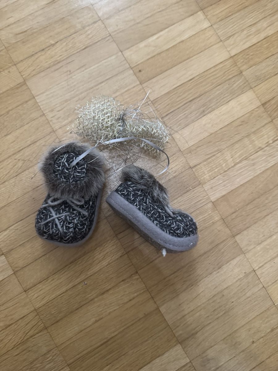 Toutes les décorations: scarpe invernali per bambini – Neuf (Voir description) à Viganello par BlackPanda0003 1