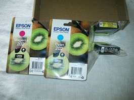 4 Tintenpatronen für Epson Drucker Neu und OVP