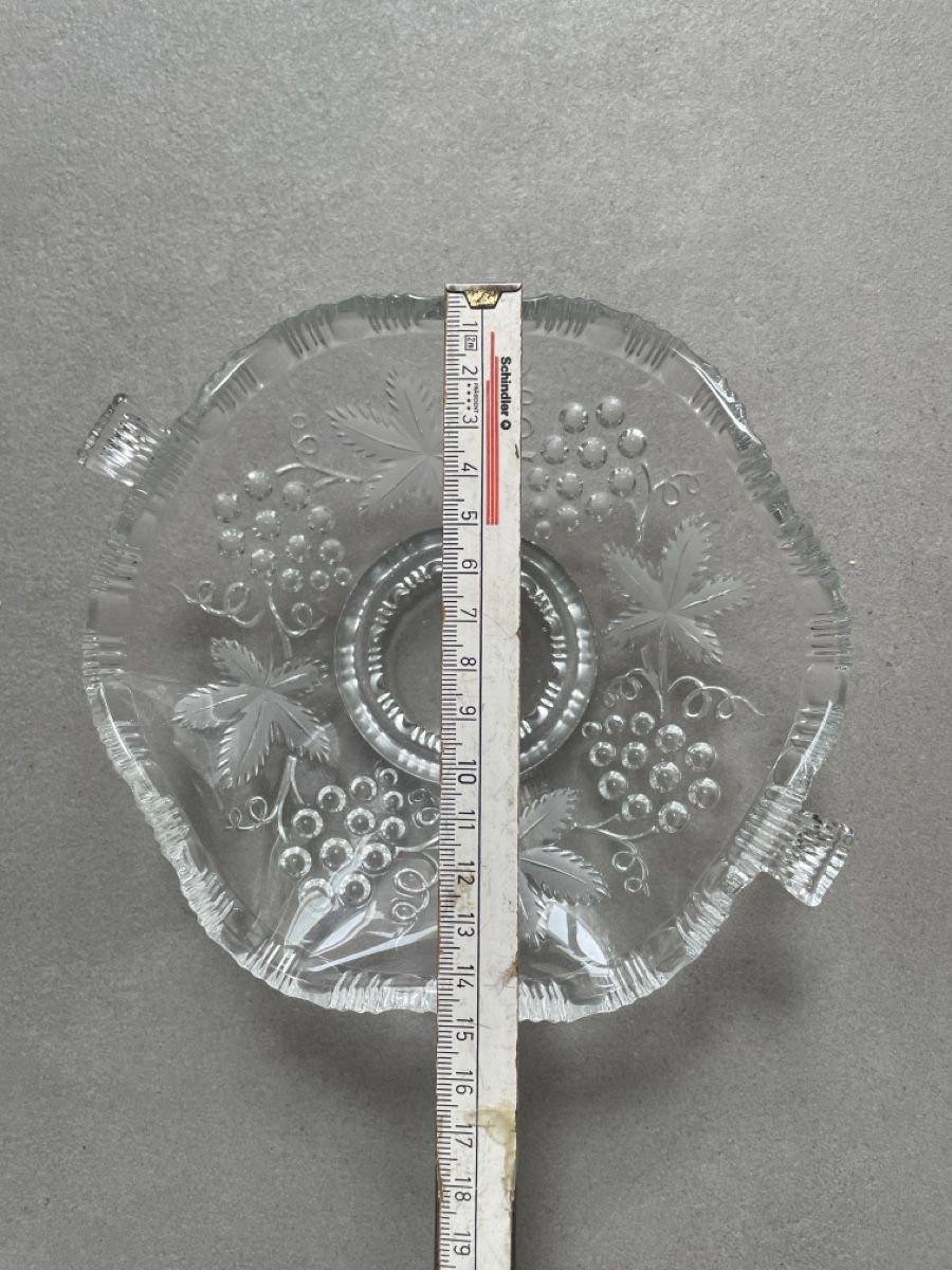 Ciotole: Kleine Schale aus geschliffenem Glas – Usato da Adligenswil venduto da Treegarden 2