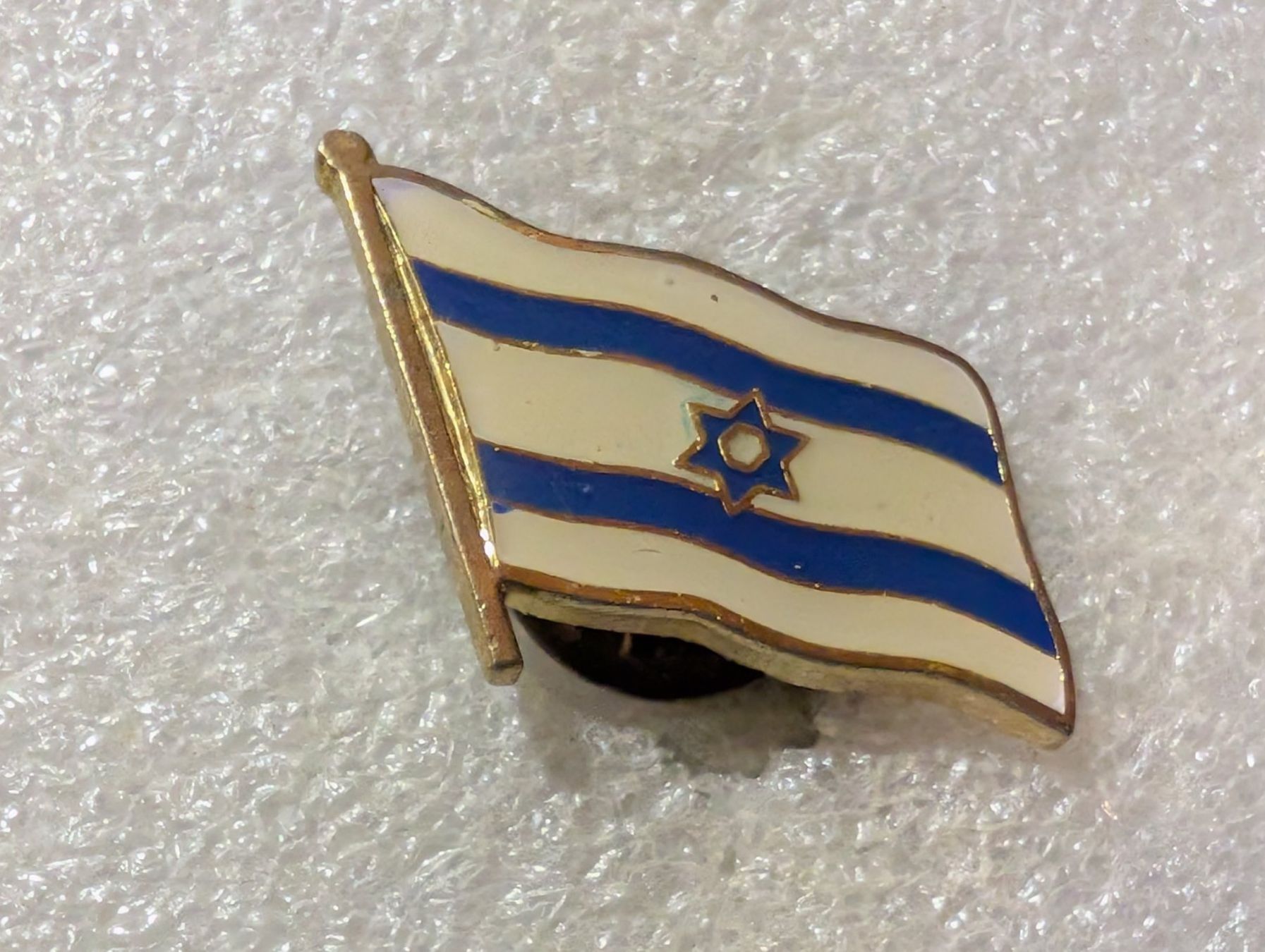 Placchette & Badge: Ansteckpin 85: Flagge – Usato da Oppligen venduto da Pin-Fall-Shop