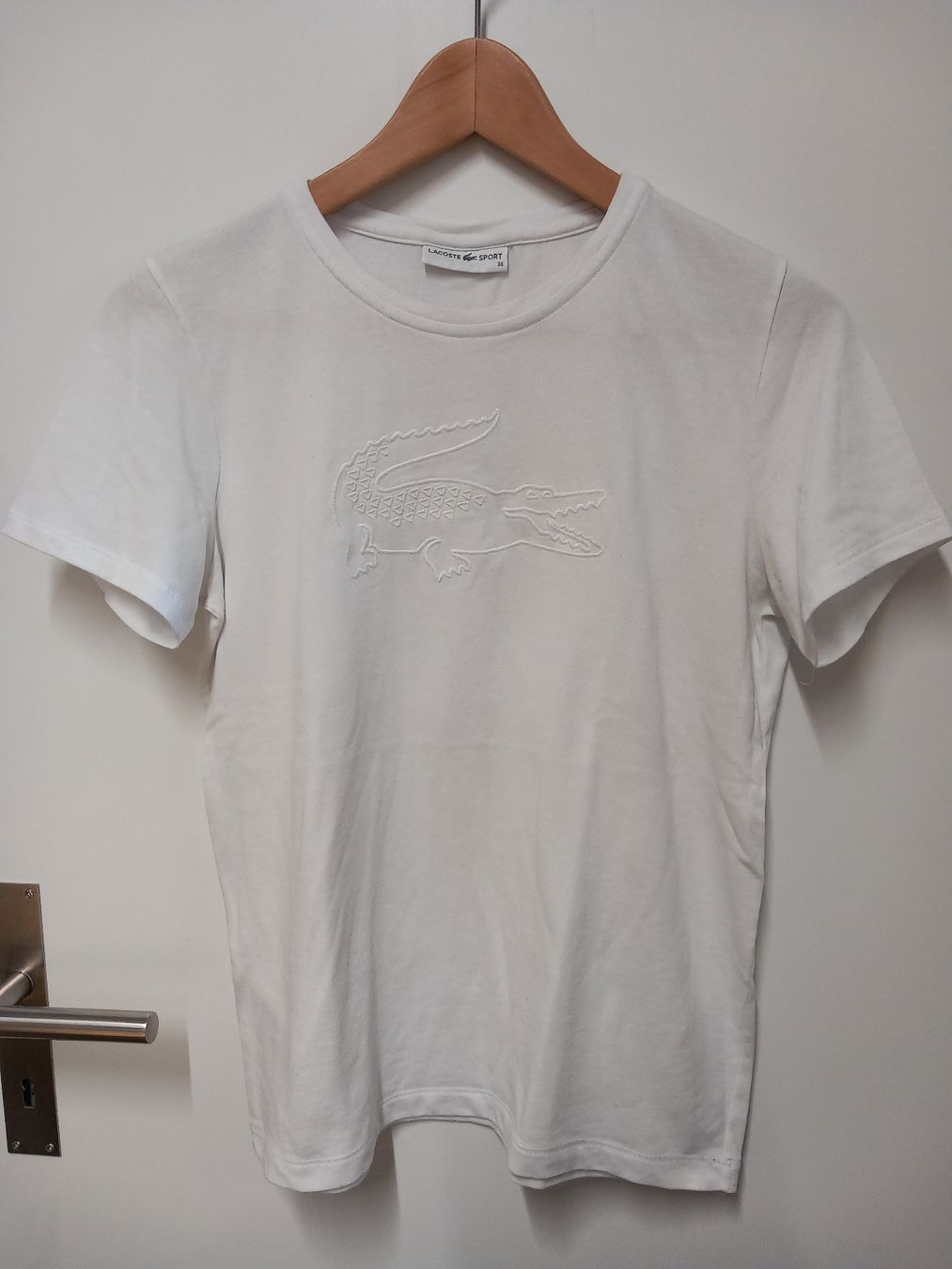 Lacoste T-Shirts: Lacoste T-Shirt weiss Logo Gr.34 – Gebraucht aus Merligen von muss_haben