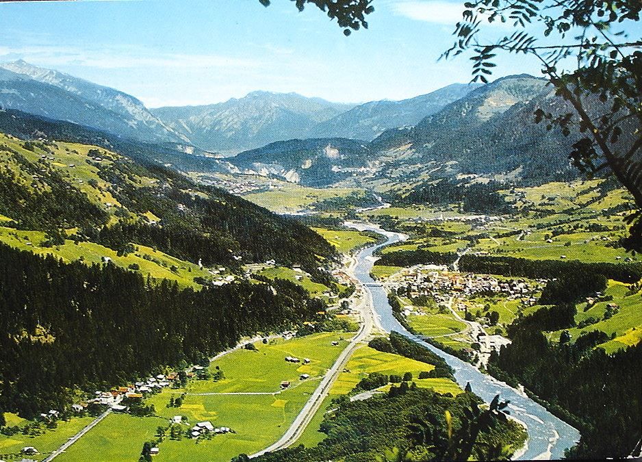Cartes postales: ILANZ GR Die erste Stadt am Rhein – D'occasion à Jona par philajona