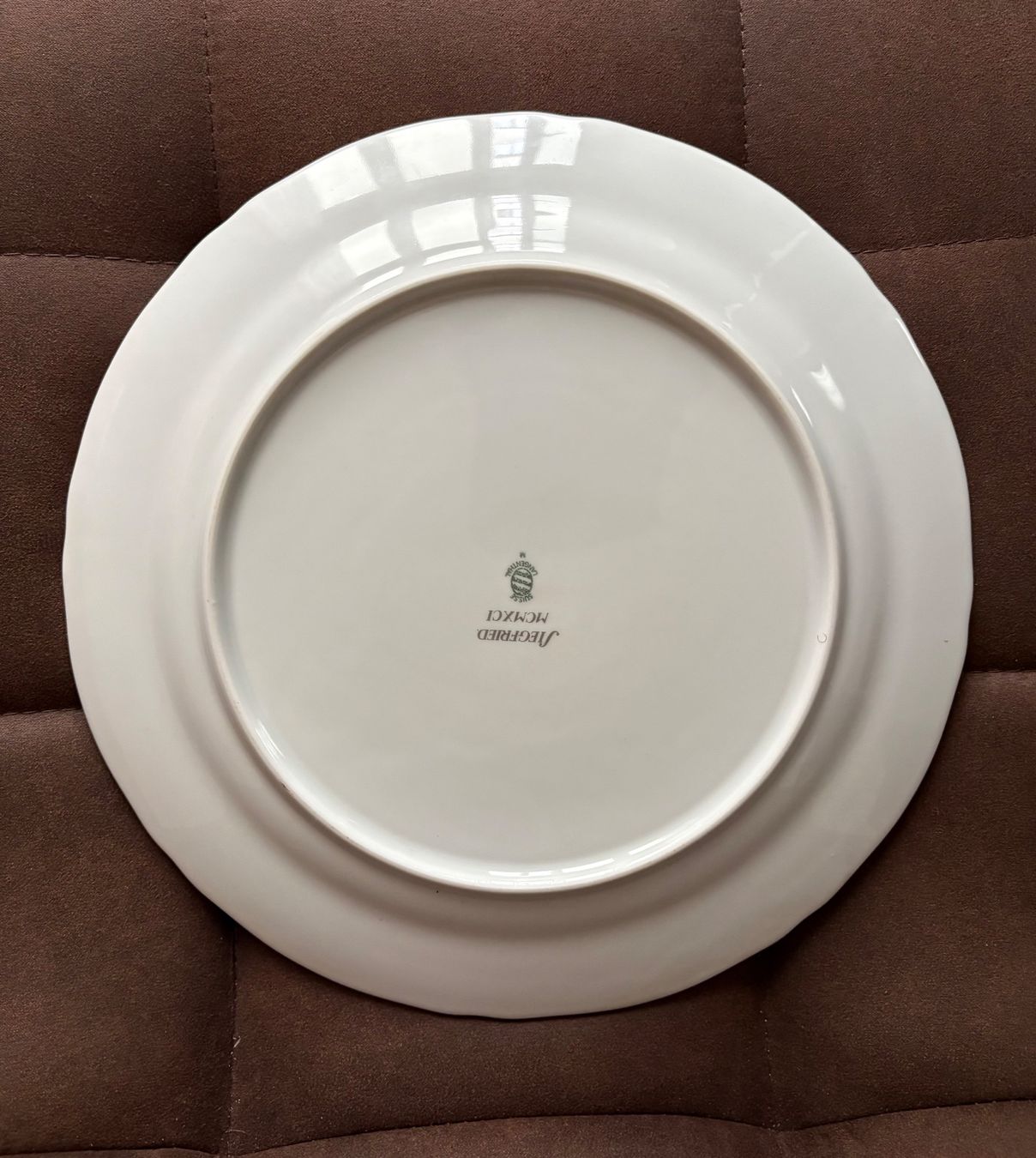 Siegfried Teller: Assiette Langenthal porcelain Botanique Siegfried collection – Gebraucht aus Crans  Montana von proff 2