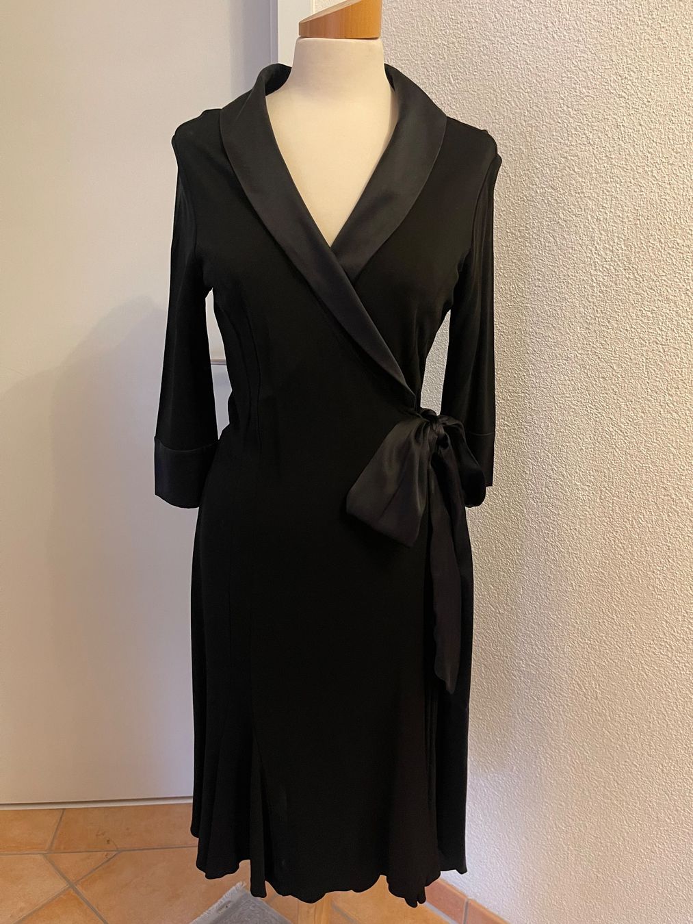 Diane von Furstenberg Vestiti: Diane von Furstenberg, Wickelkleid Gr. 12 – Usato da Weisslingen venduto da Spiegelbild0