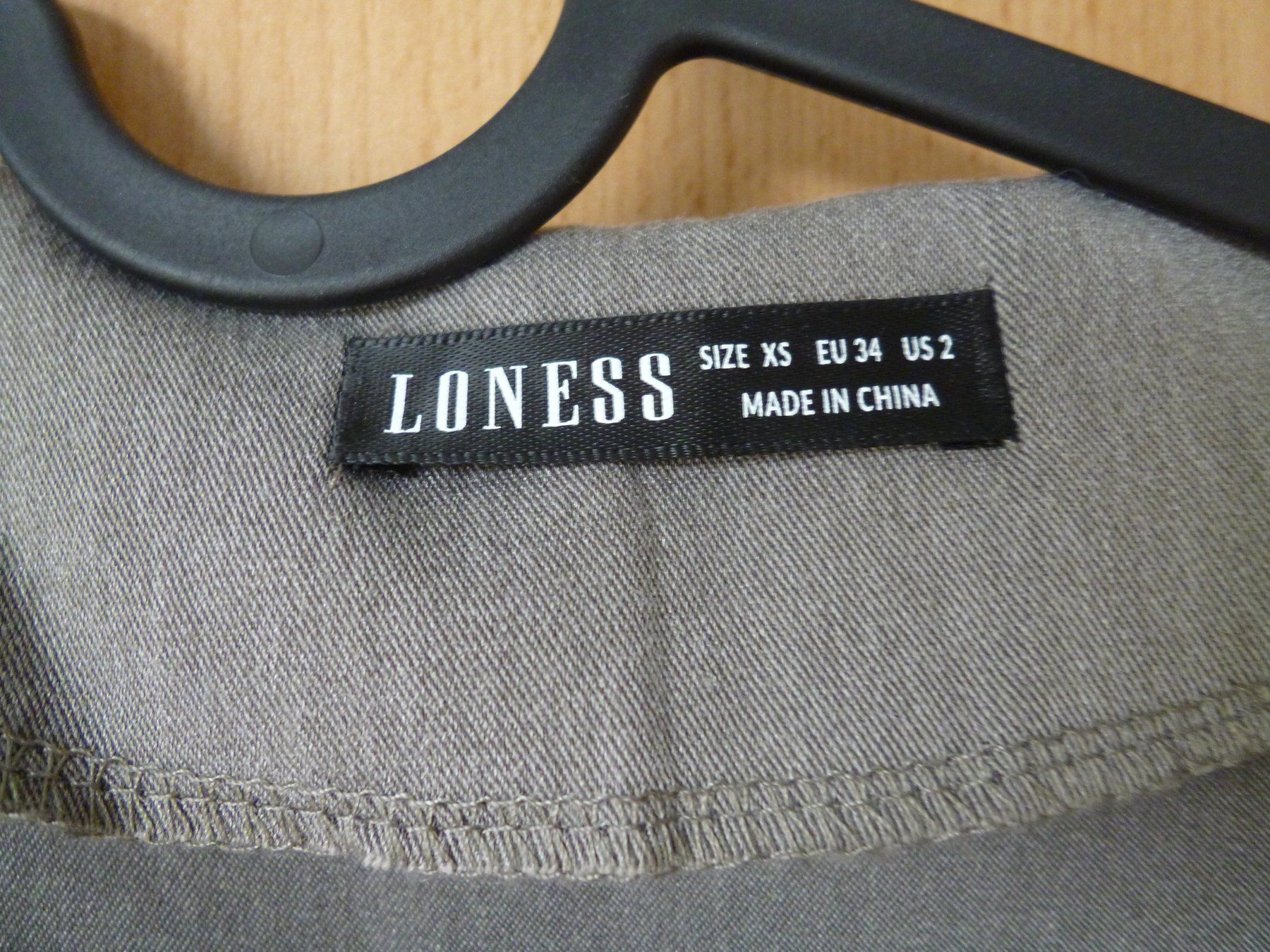 Tute: Jumpsuit Overall LONESS Gr. XS – Usato da Dättlikon venduto da Mamakuga 5