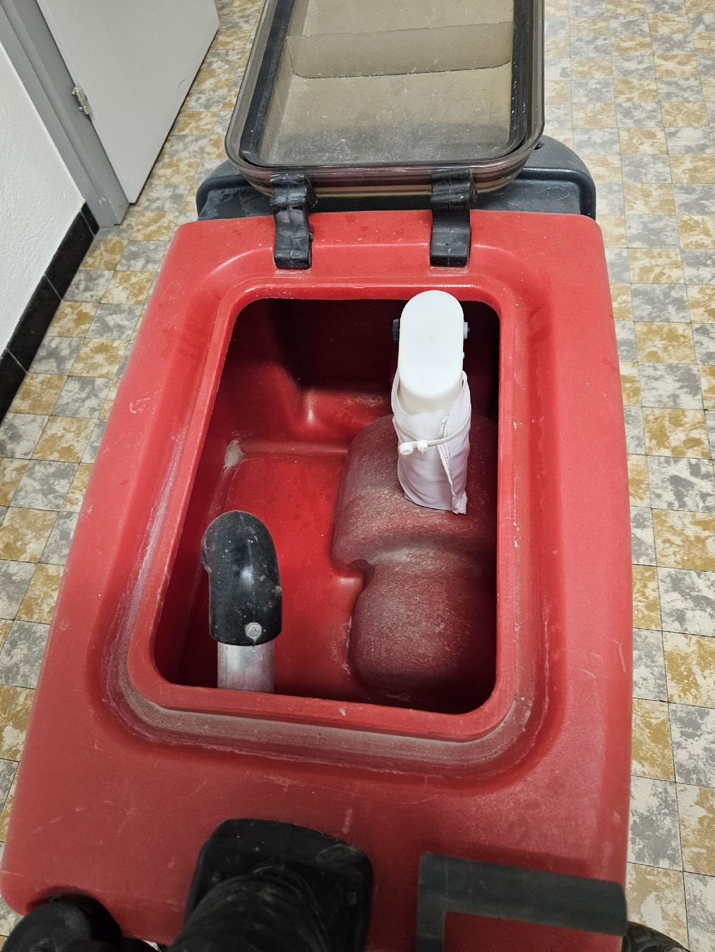 Cleanfix Alle Maschinen: Scheuersaugmaschine Cleanfix RA 431E – Gebraucht aus Wünnewil von blechlefreak 4