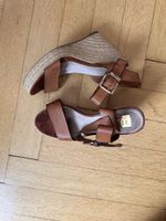 Sandalen mit Keilabsatz