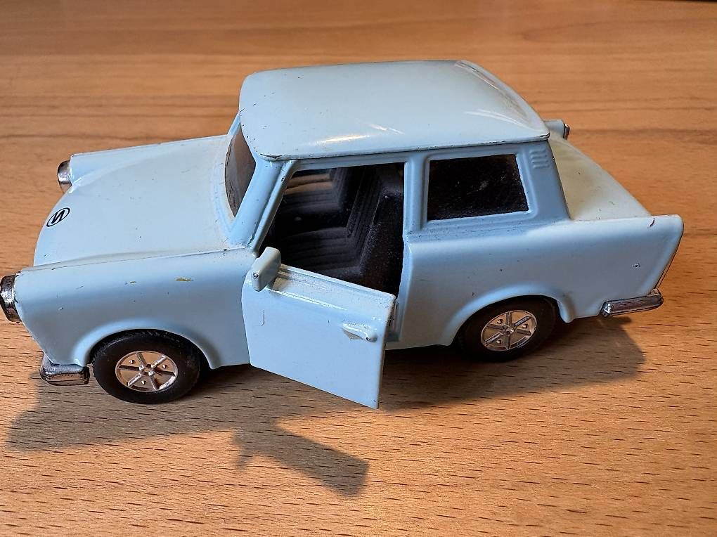 Modellini d'auto: Trabi mit Rückaufzug-Motor – Usato da Basel venduto da sin_5npn 3