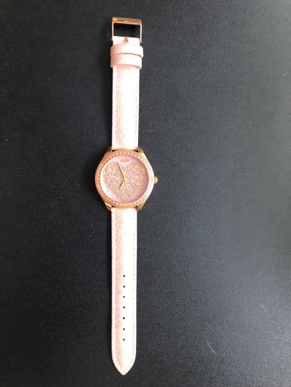 Guess Uhren: Guess Love Note Damen Uhr | W0698L2 – Gebraucht aus Speicherschwendi von Supersport