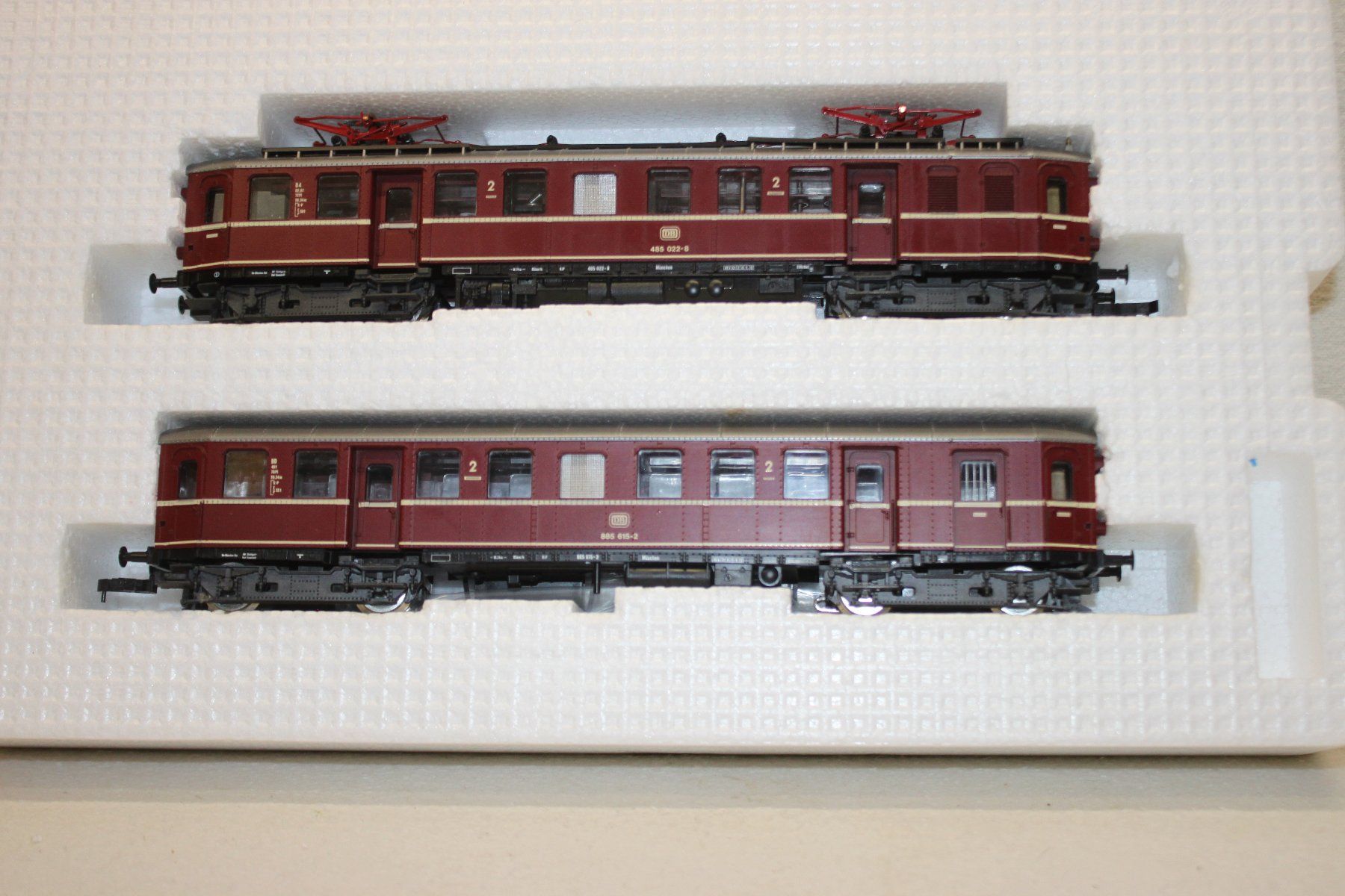 Roco Modellini di ferrovie: Elektro Triebzug BR 485 / 885 DB – Usato da Thun venduto da Eika43 1