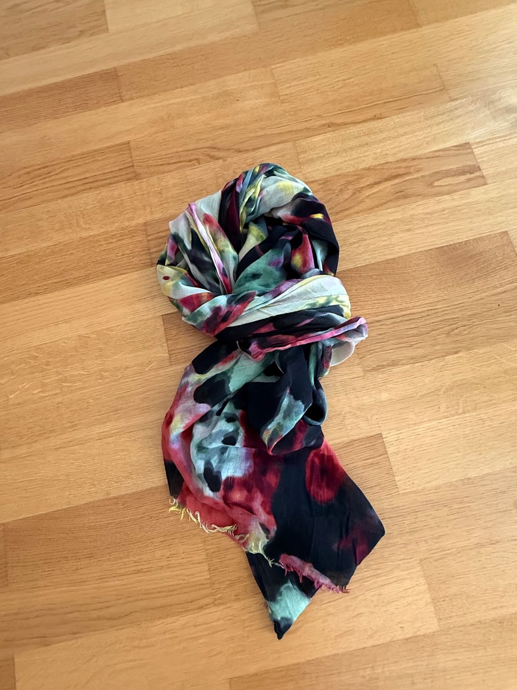 Nile Foulard & Sciarpe: Grosser Schawl von NILE – Usato da Pratteln venduto da Claudi66