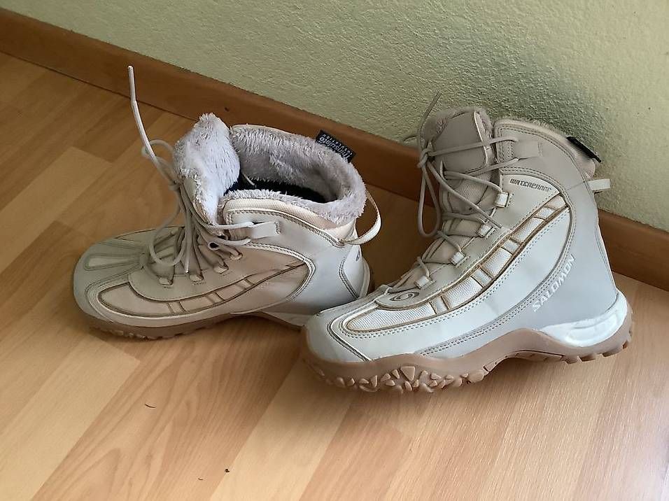 Scarpe da donna: Bottes Salomon gr 39 1/3 – Usato da Icogne venduto da luna.16 3