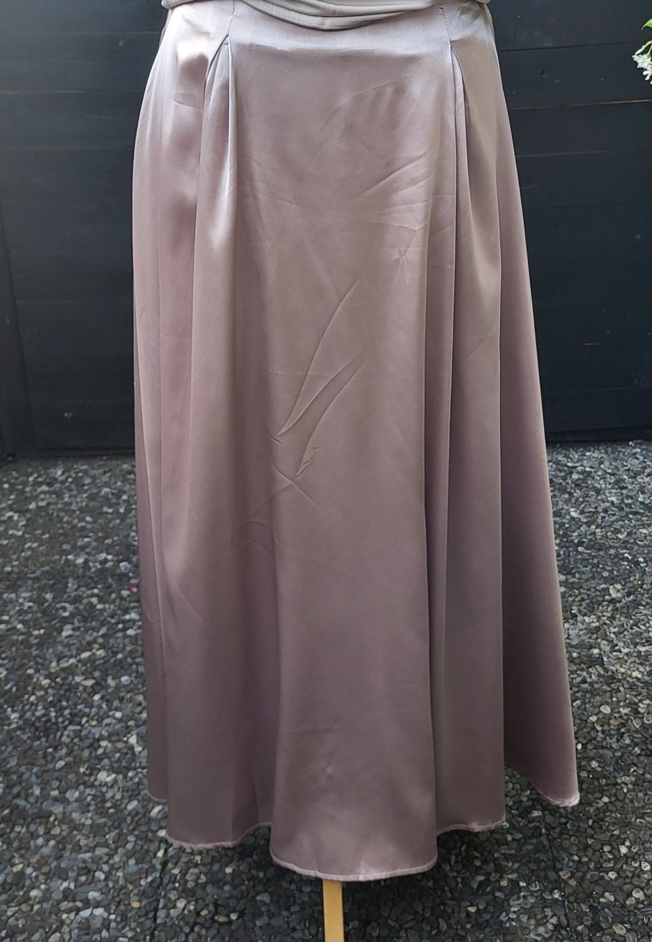 Jupes: Jupe beige – Neuf (Voir description) à Fribourg par VictoriaShop7 2