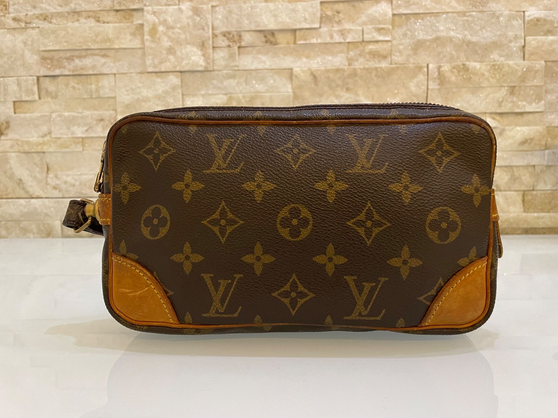 Louis Vuitton Custodie per cosmetici: Louis Vuitton Clutch / Necessaire - Nr. 98 – Usato da Hittnau venduto da LuxAndMore 2