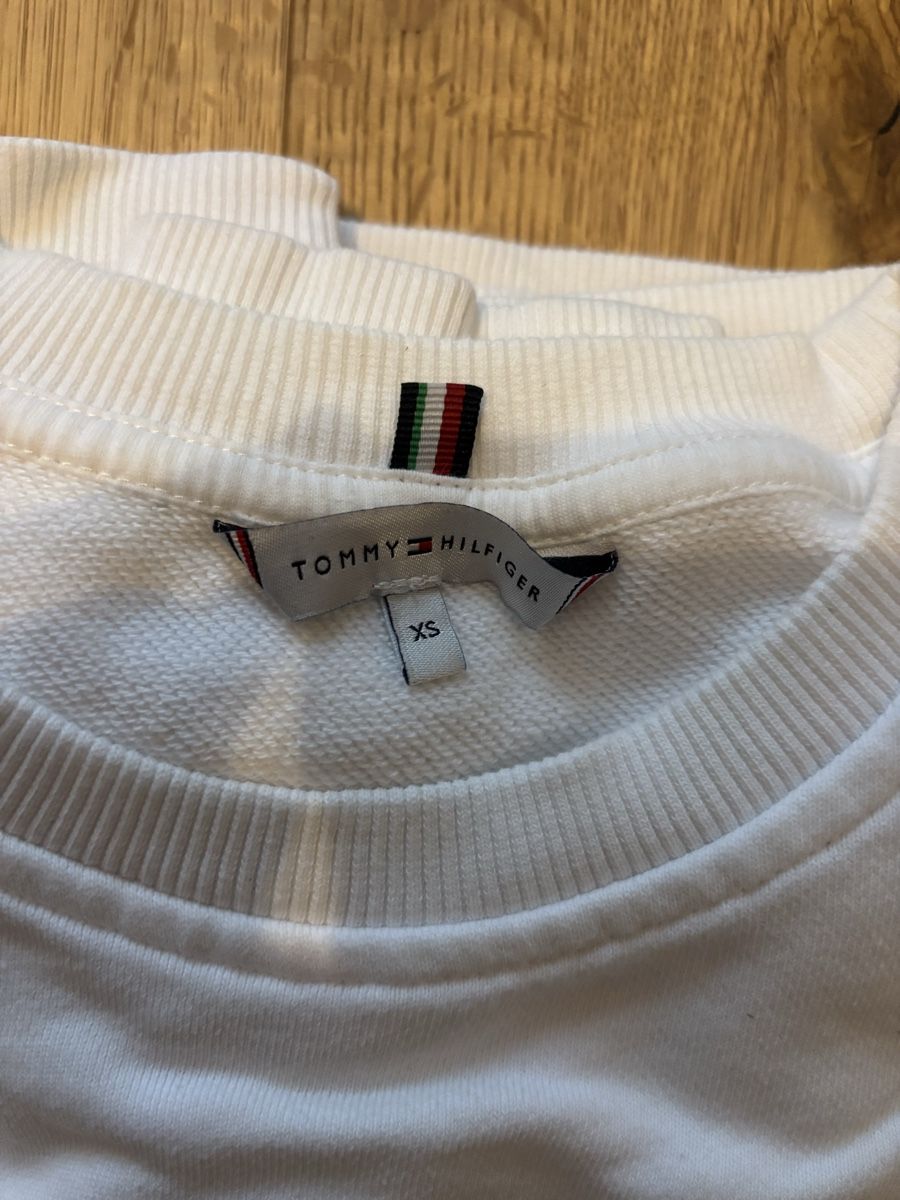 Tommy Hilfiger Pullover & Sweatshirts: Tommy Hilfiger Pullover Damen – Gebraucht aus St. Gallen von sabrina_19 1