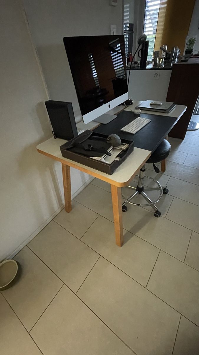Bureaux: BlueLounge StudioDesk – D'occasion à Glattfelden par hel_8tb6 1