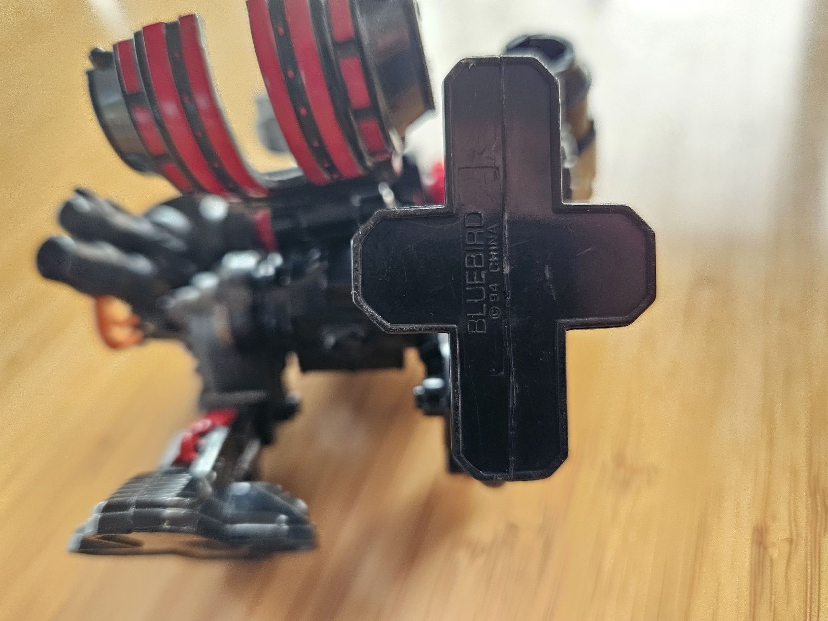 Figurines: MIGHTY MAX SHUTS DOWN CYBOT 1994 – D'occasion à Sarnen par rockola02 4
