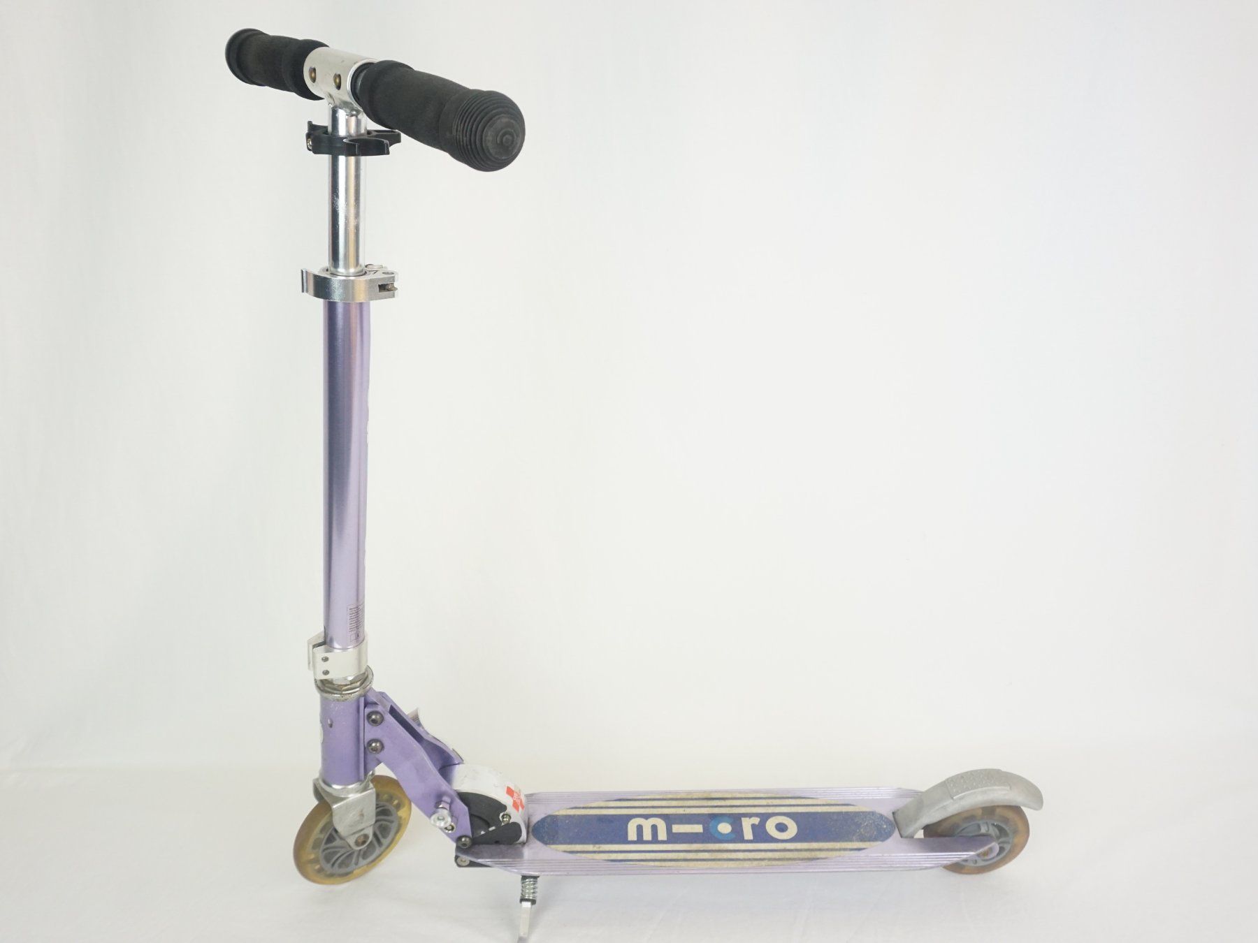 Micro Fahrzeuge für Kinder: Micro Trottinett (Tretroller) Silber – Gebraucht aus Pratteln von Restwert_Pratteln