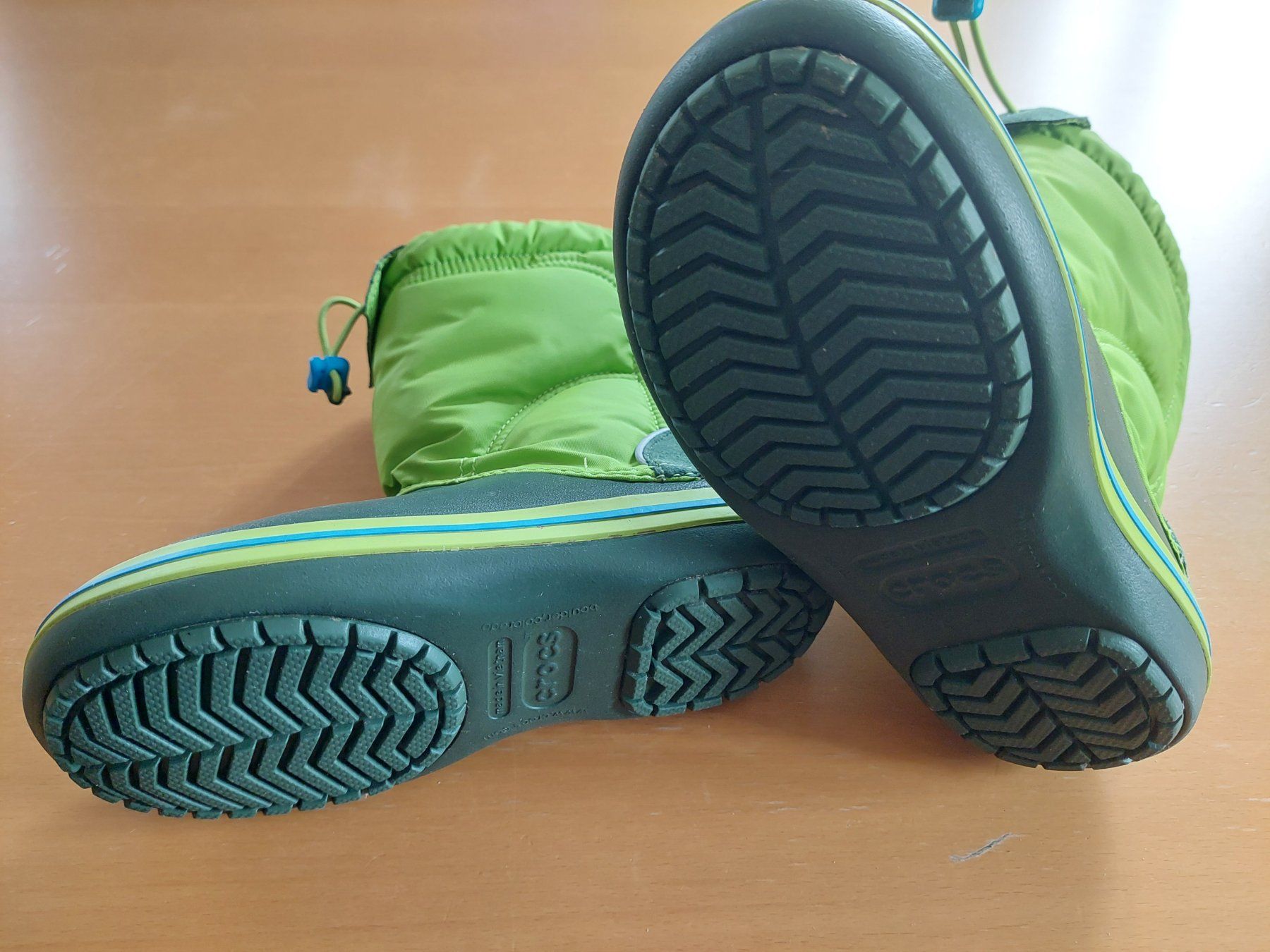 Crocs Scarpe per ragazzi: Crocs Winterstifel-Regenstifel  Gr.34-35 – Usato da Zürich venduto da meymano 2