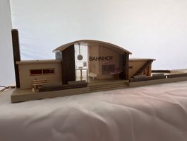 Modellbahn Bahnhof Gebäude Massstab 1:87 H0 gebraucht