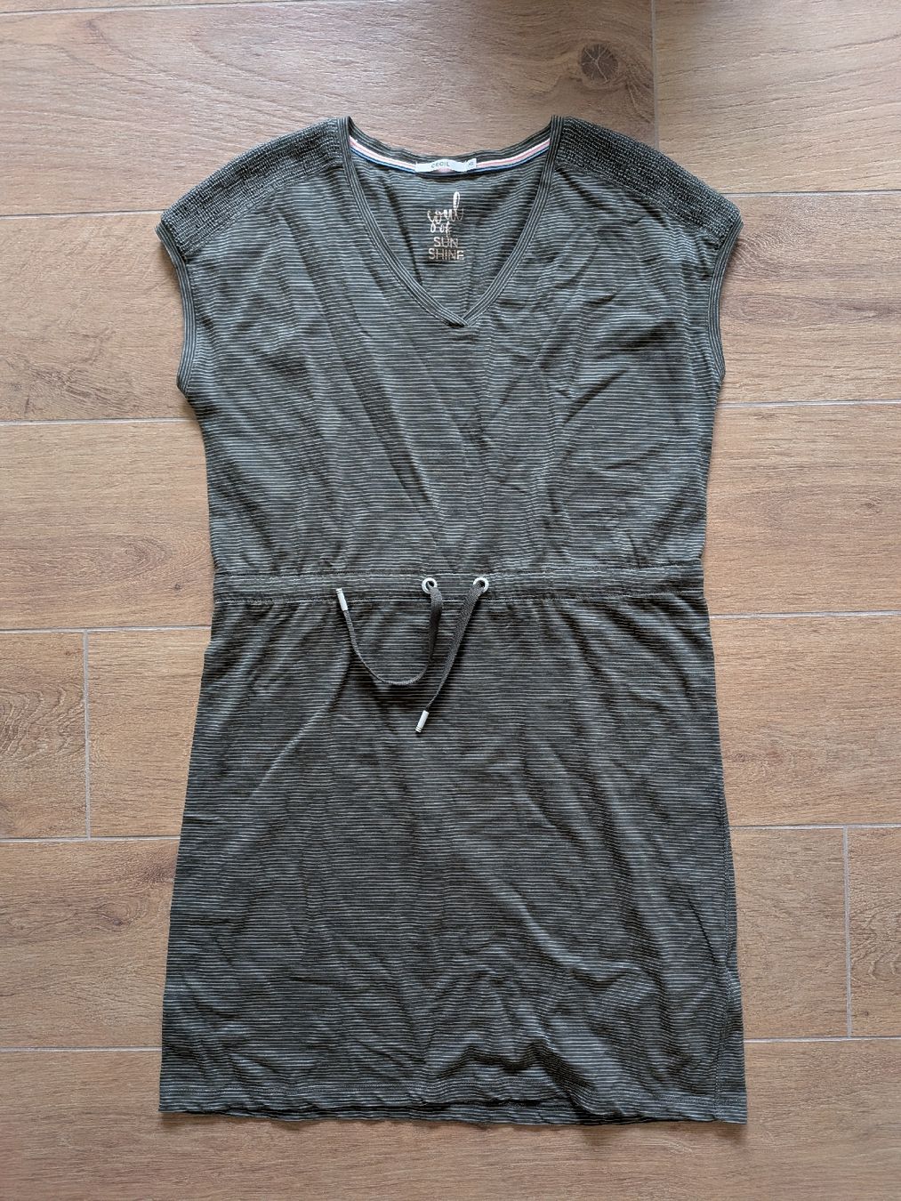 Cecil Vestiti: CECIL Kleid Grösse XS – Nuovo (secondo la descrizione) da Eschenbach SG venduto da SanFranciscoCalifornia
