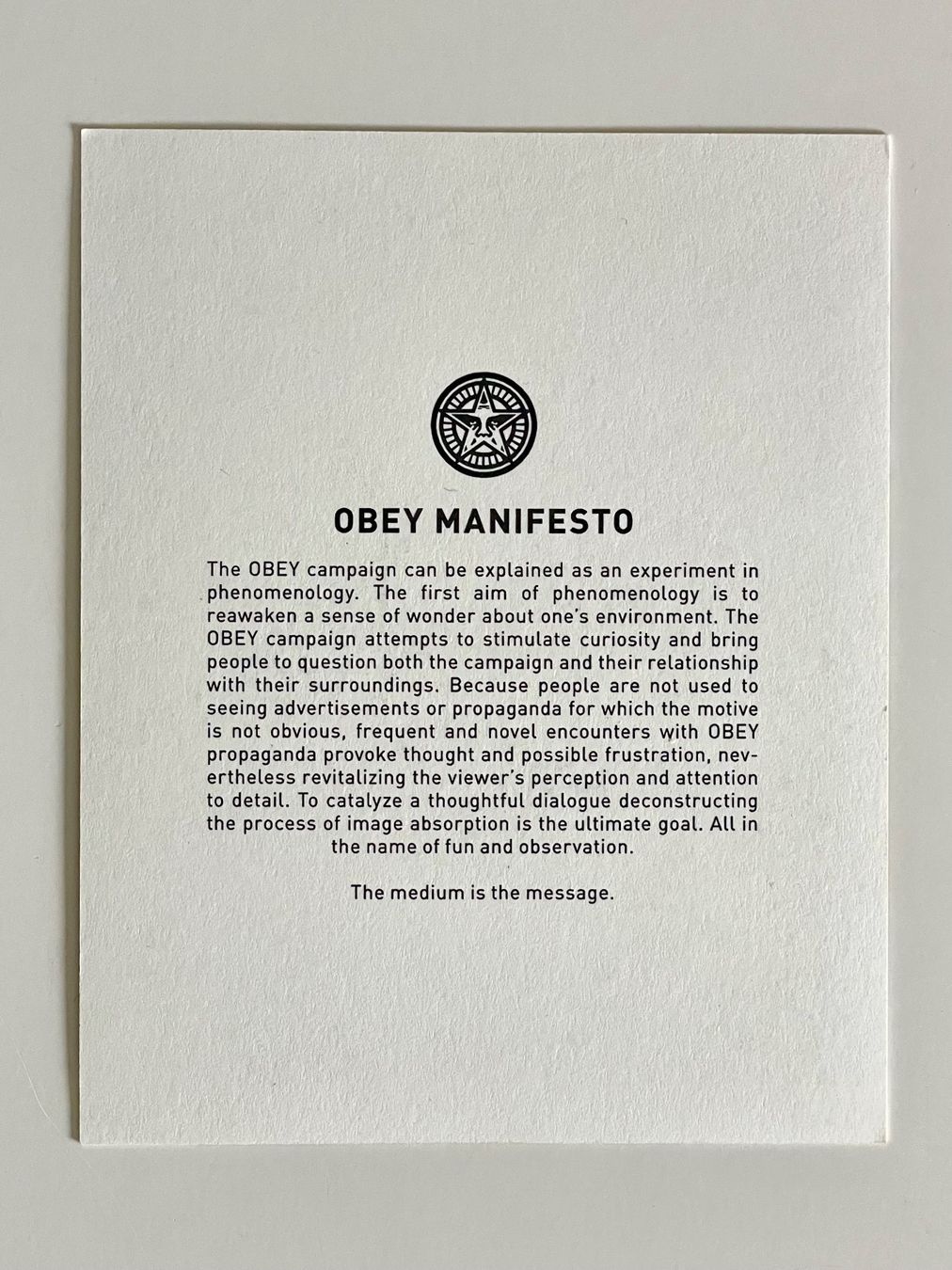 Foto & Immagini: OBEY / Shepard Fairey Drücke – Nuovo (secondo la descrizione) da Zurich venduto da a-z 4