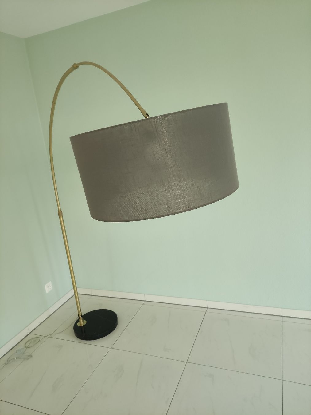 Lampade: Bogenlampe – Usato da Ittigen venduto da hasihasi10 1