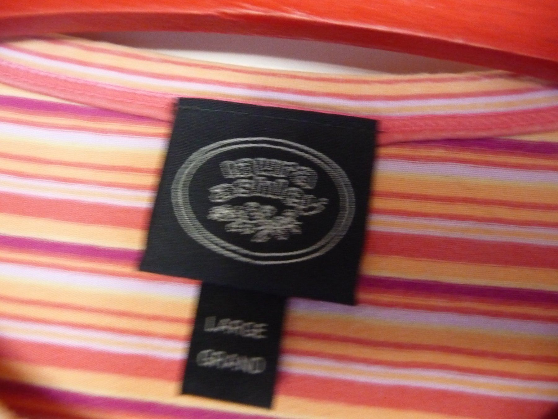 Laura Ashley T-Shirts: T'Shirt laura ashley – Gebraucht aus Kirchberg BE von lavendel02 2