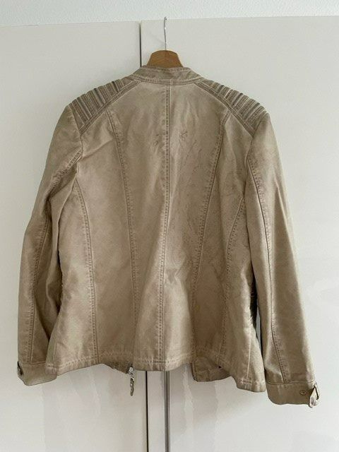 Giacche: Trendige Damenjacke Kunstleder – Nuovo (secondo la descrizione) da Allschwil venduto da mematho 2