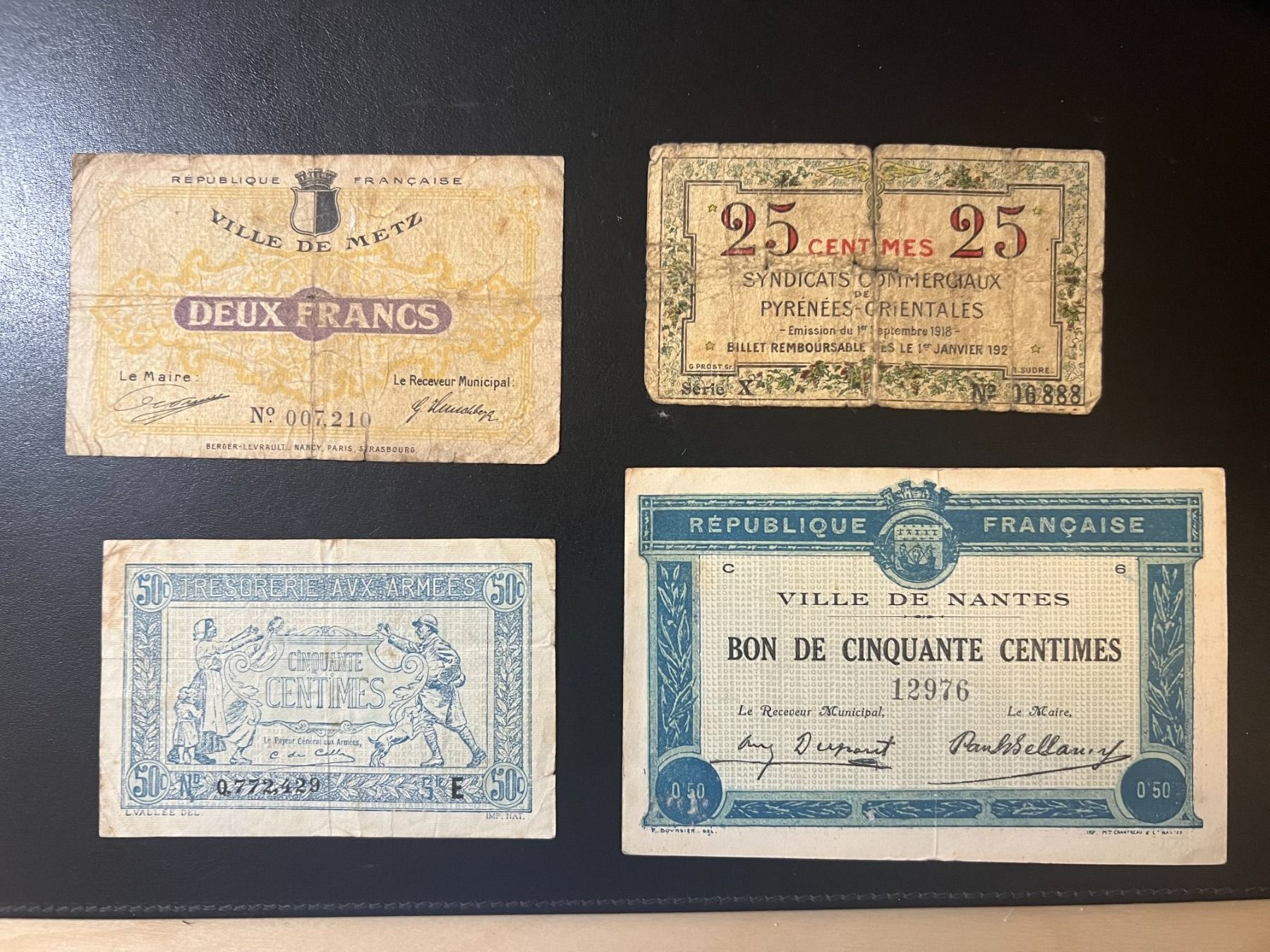 Banconote: () 4 bons émis 1918/1920 – Usato da Lausanne venduto da ffhoud