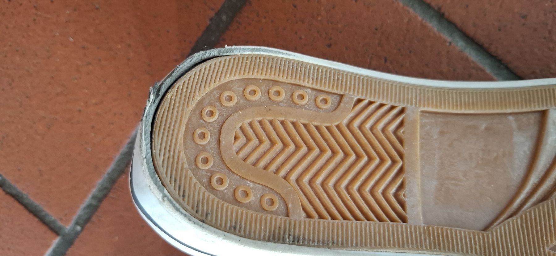 Damenschuhe: rosa vintage Turnschuh gr 40/41 – Gebraucht aus Bedigliora von Dolcezza0 2