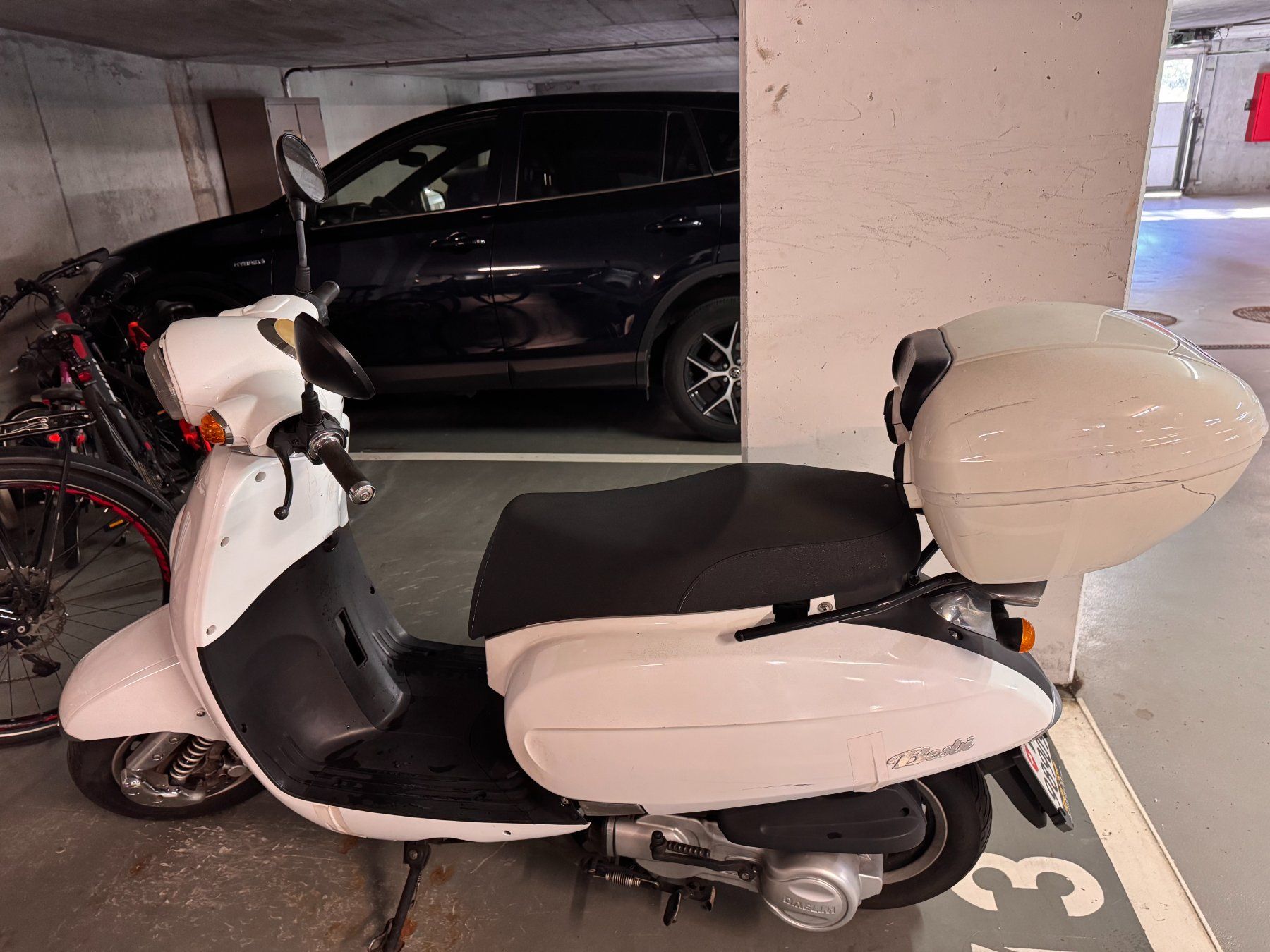 Daelim Scooter: Scooter 125 blanc usagé, idéal pour export/bricoleur – Usato da Lausanne venduto da and_tn9n