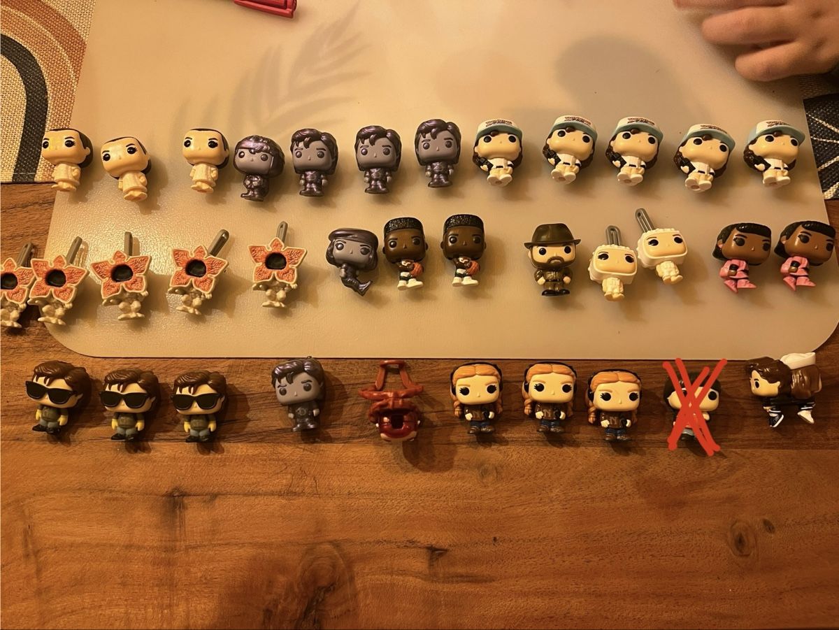 Statuette: Stranger Things Figuren Kinder Joy – Nuovo (secondo la descrizione) da Niedergösgen venduto da Siria12