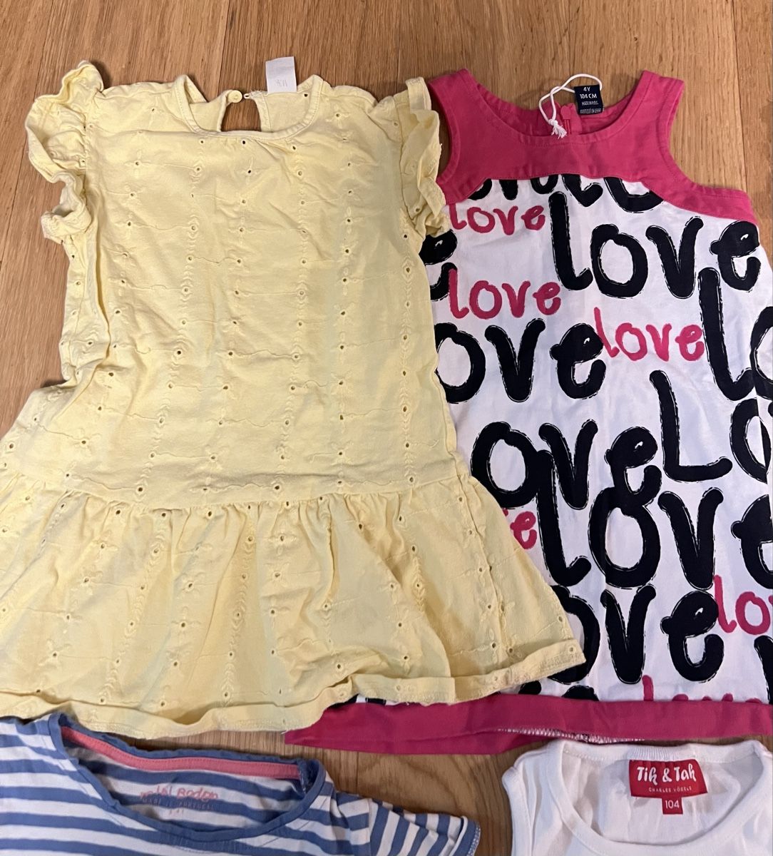 Lotti & Set di vestiti: Kleiderpaket Gr. 104 Mädchen Sommer – Usato da Zollikerberg venduto da Huglina 1