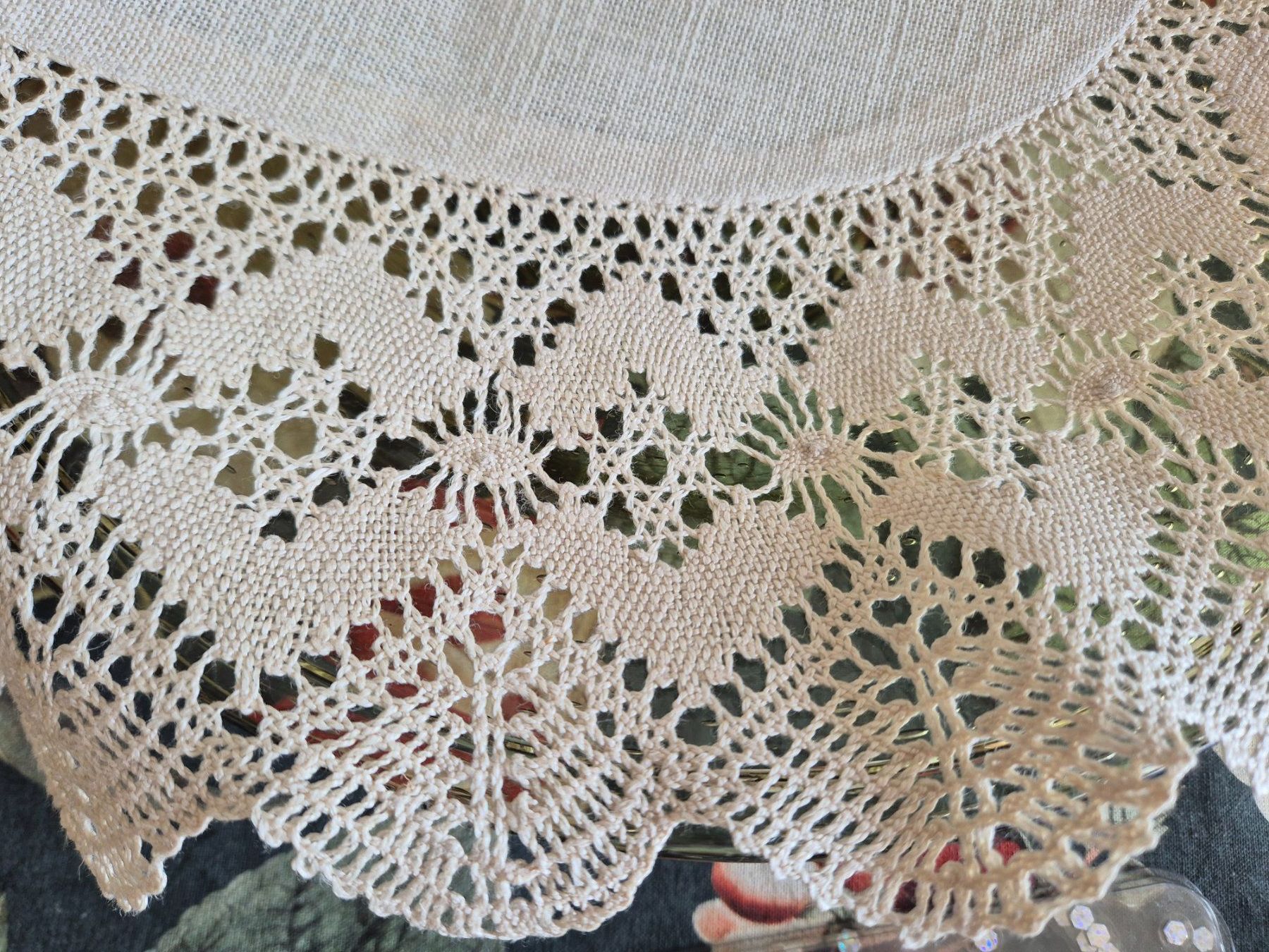 Altra biancheria da tavola: Tischdeckchen oval mit Klöppel Spitzen, Handarbeit – Nuovo (secondo la descrizione) da Bern venduto da aronari 6