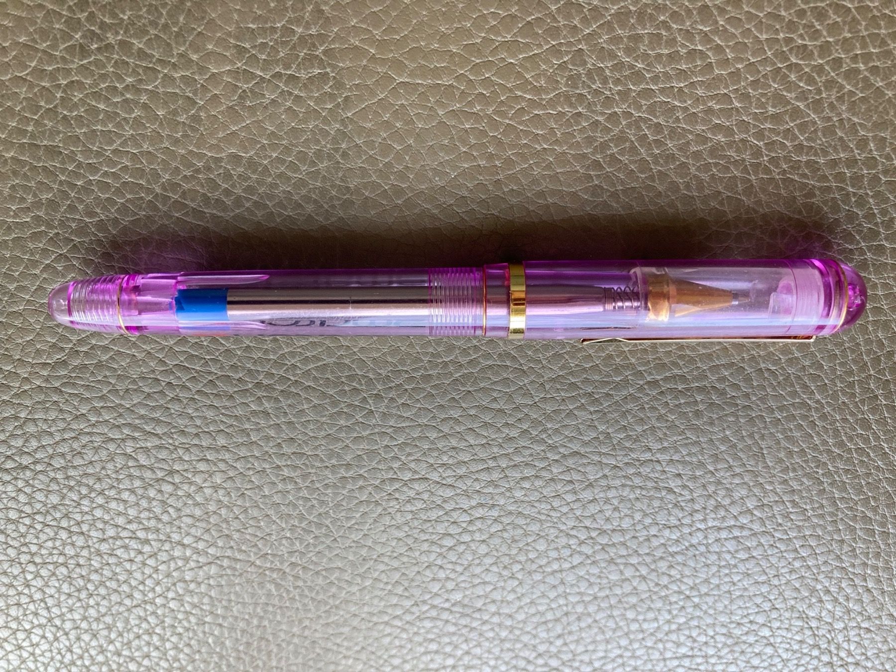 Stifte & Marker: Swatch Marksman Kugelschreiber , body transparent pink – Gebraucht aus Salenstein von Esprit57 2