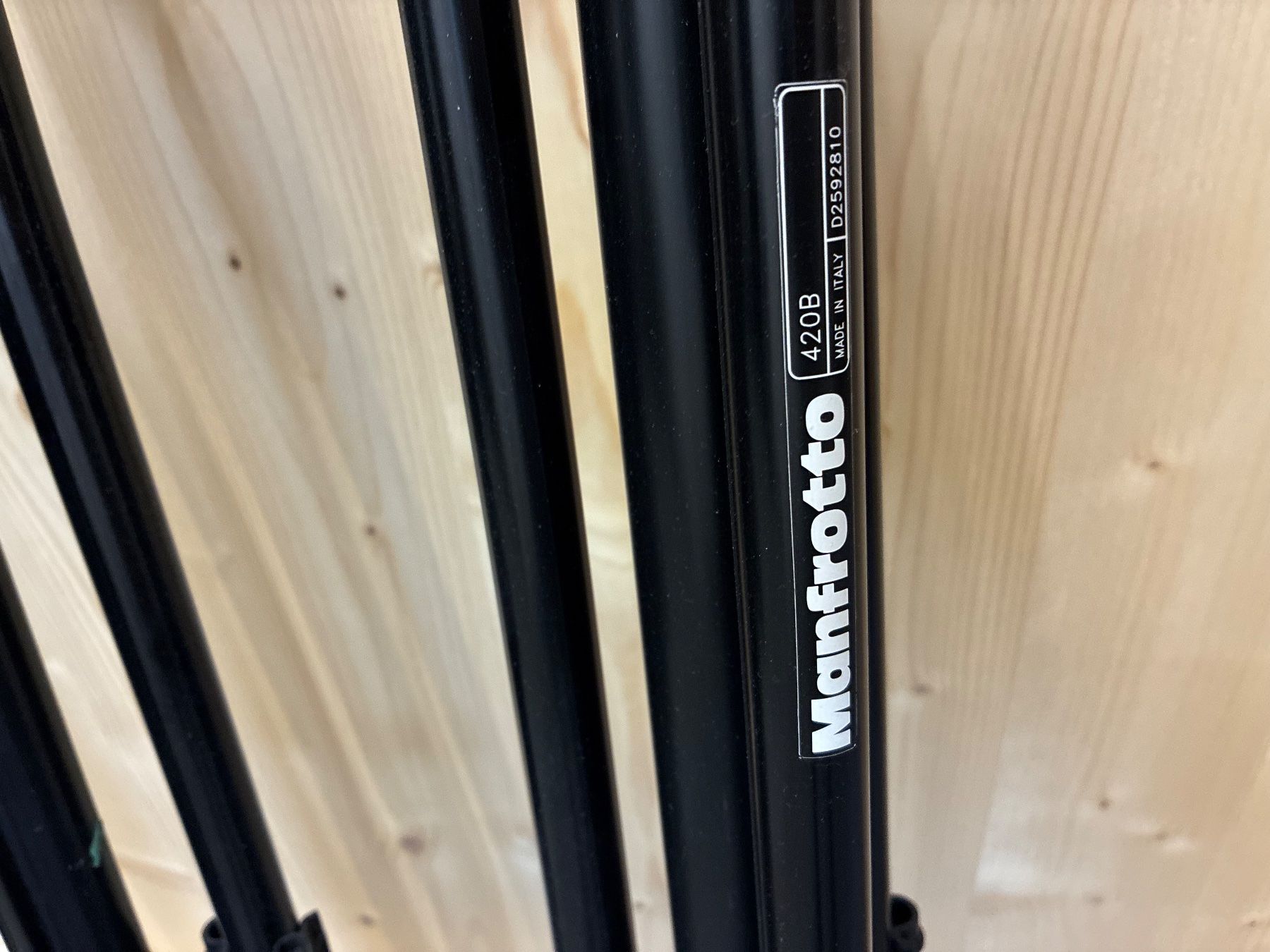 Manfrotto Treppiedi & Teste: 2x Manfrotto Galgenstativ schwarz B420 – Usato da Fribourg venduto da waves55 2