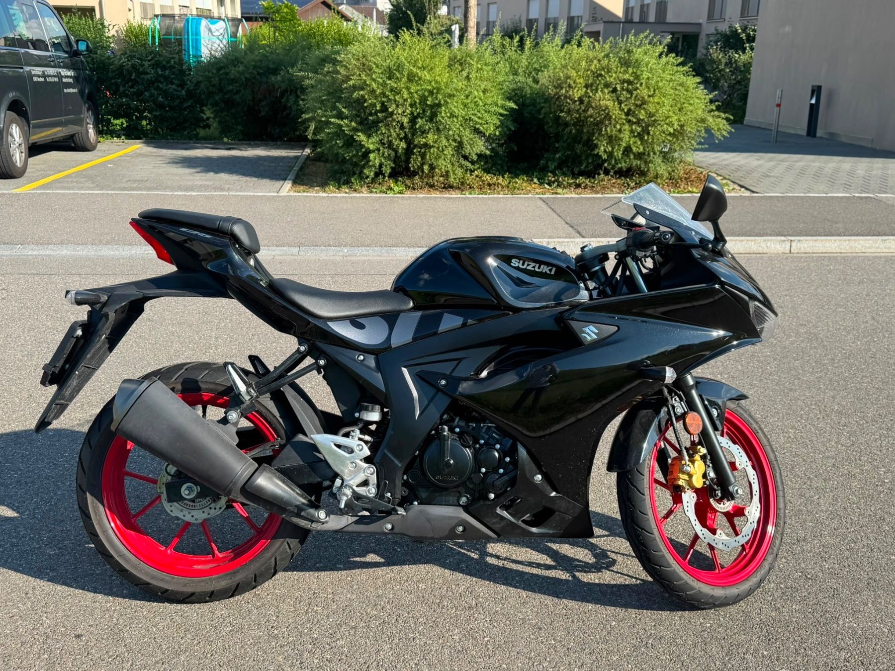Suzuki Enduro: Suzuki GSX-R125. – Gebraucht aus Neuheim von mae_bsn9