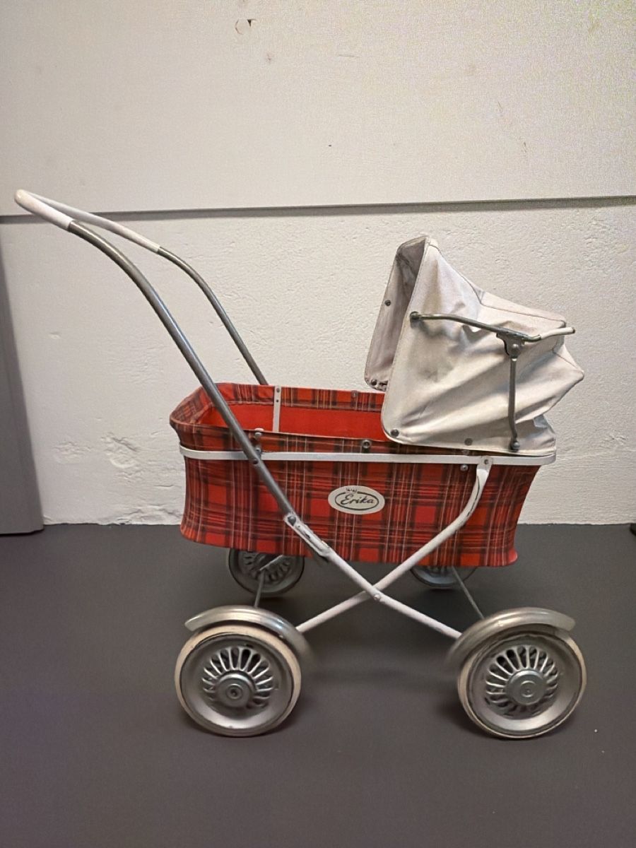 Erika Carrozzine per bambole: Spielzeug Kinderwagen  – Usato da Uster venduto da stida