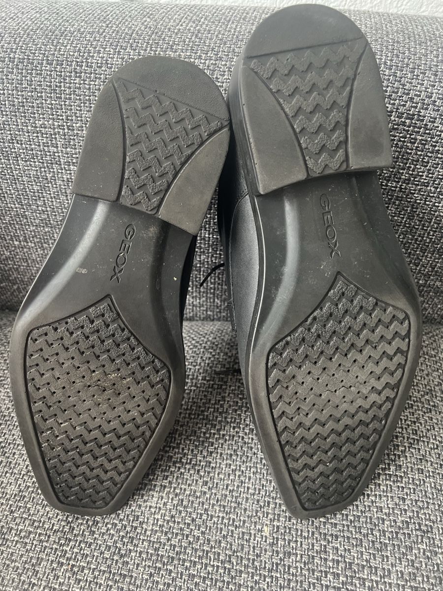 Geox Scarpe da uomo: Geox Schuhe Schwarz 43 – Usato da Zürich venduto da Walllstreet 5