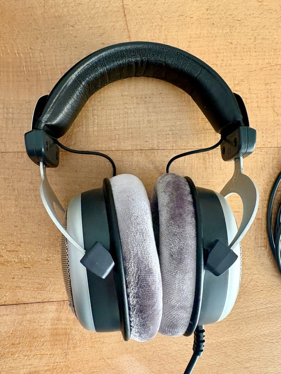 Beyerdynamic Kopfhörer: Beyerdynamic DT 880 Studio-Kopfhörer halboffen – Gebraucht aus Zürich von SierraKilo 2