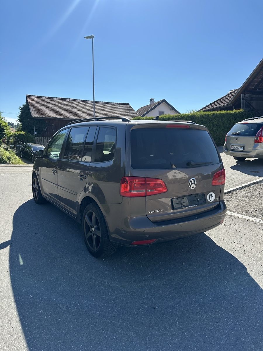VW Autos: Vw Touran 1.4 TSI DSG – Gebraucht aus Zürich von gan_k9vh 4