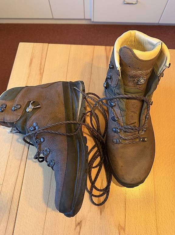 Herrenschuhe: LOWA Wanderschuhe Gr. Uk10/EU 44 – Gebraucht aus Muhen von bebesonne 2