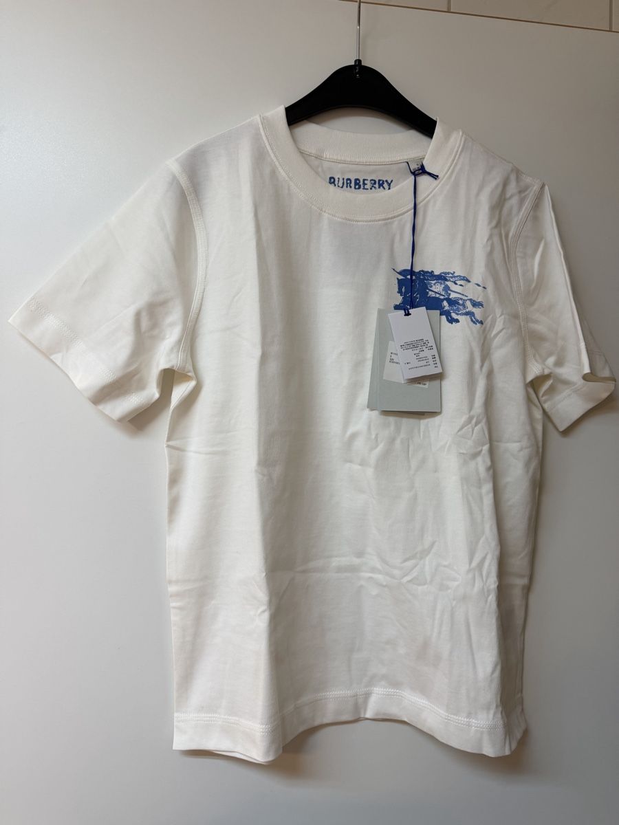 Burberry T-shirt: Burberry tshirt – Nuovo e nell'imballaggio originale da Fahrweid venduto da Stellar_times