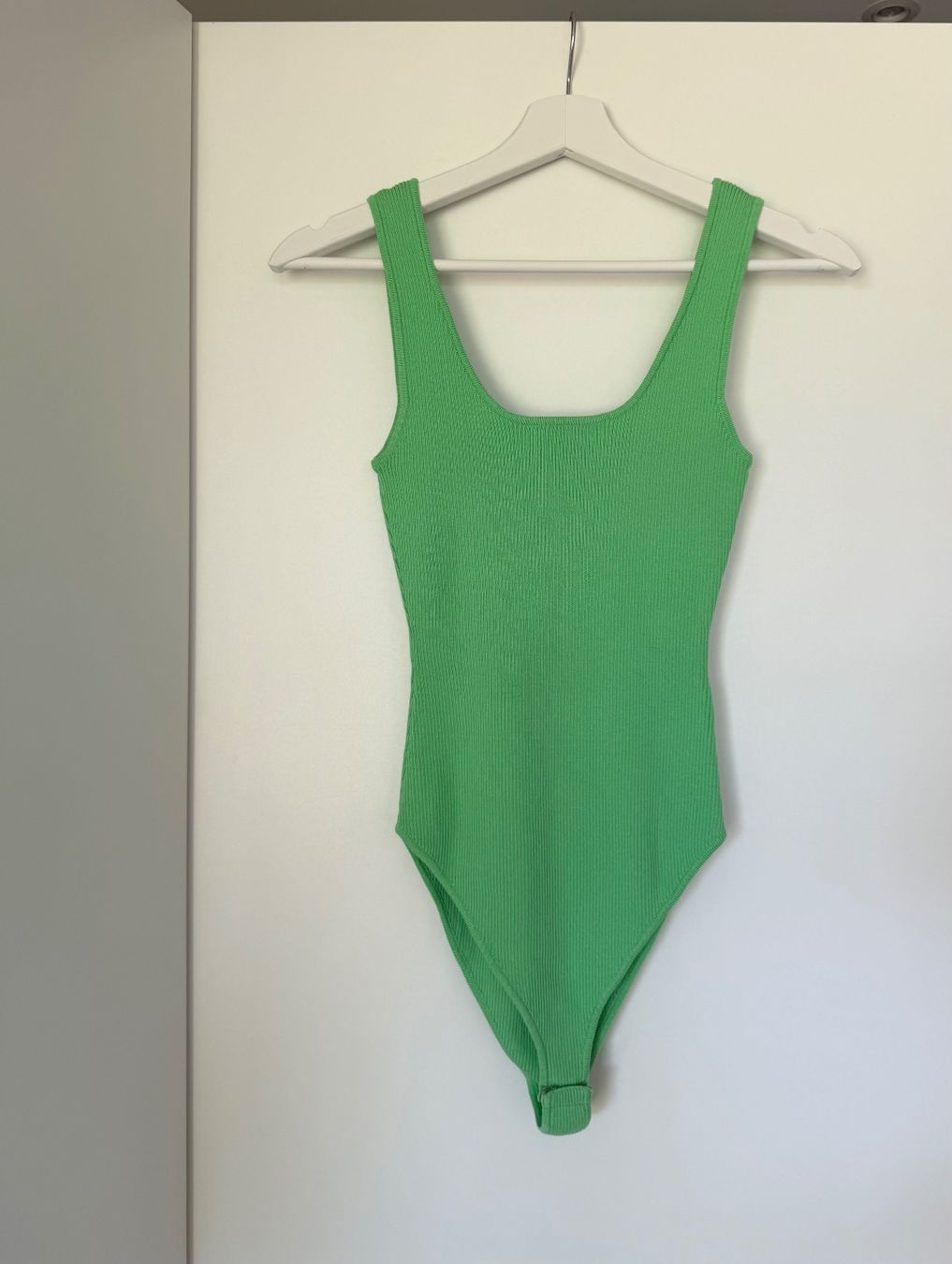 Zara Tops: Zara Oberteil grün – Gebraucht aus Staufen von am_clothing